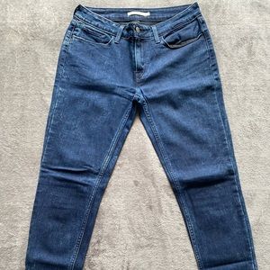 Levi’s 535 skinny jeans size 30 (Waist 30 Length 30)
